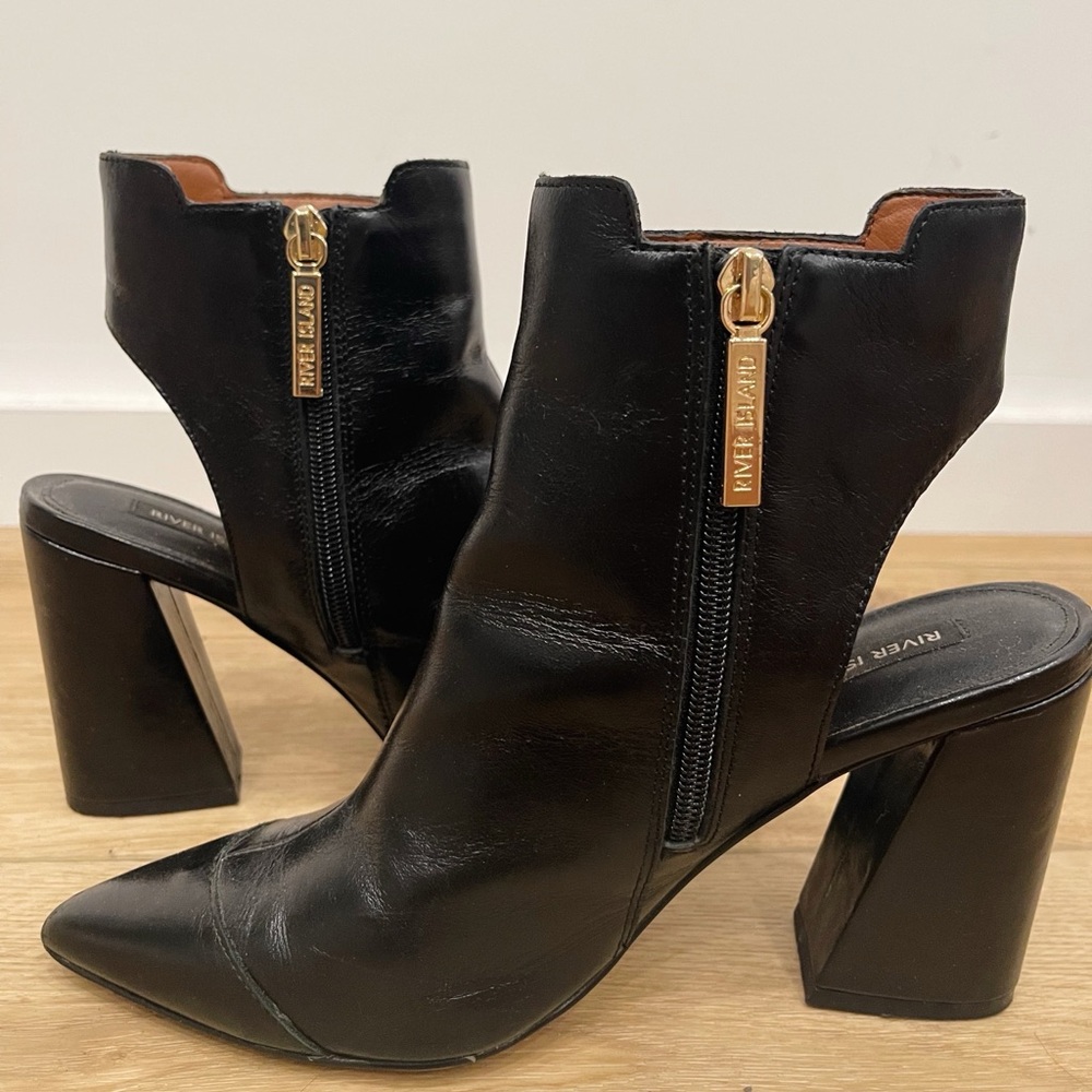 River Island Black Leather Pointy Toe Ankle Booties